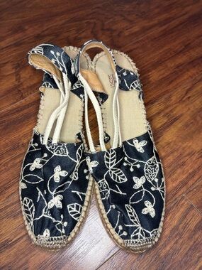 Elena Solano floral embroidered espadrilles sz 8
